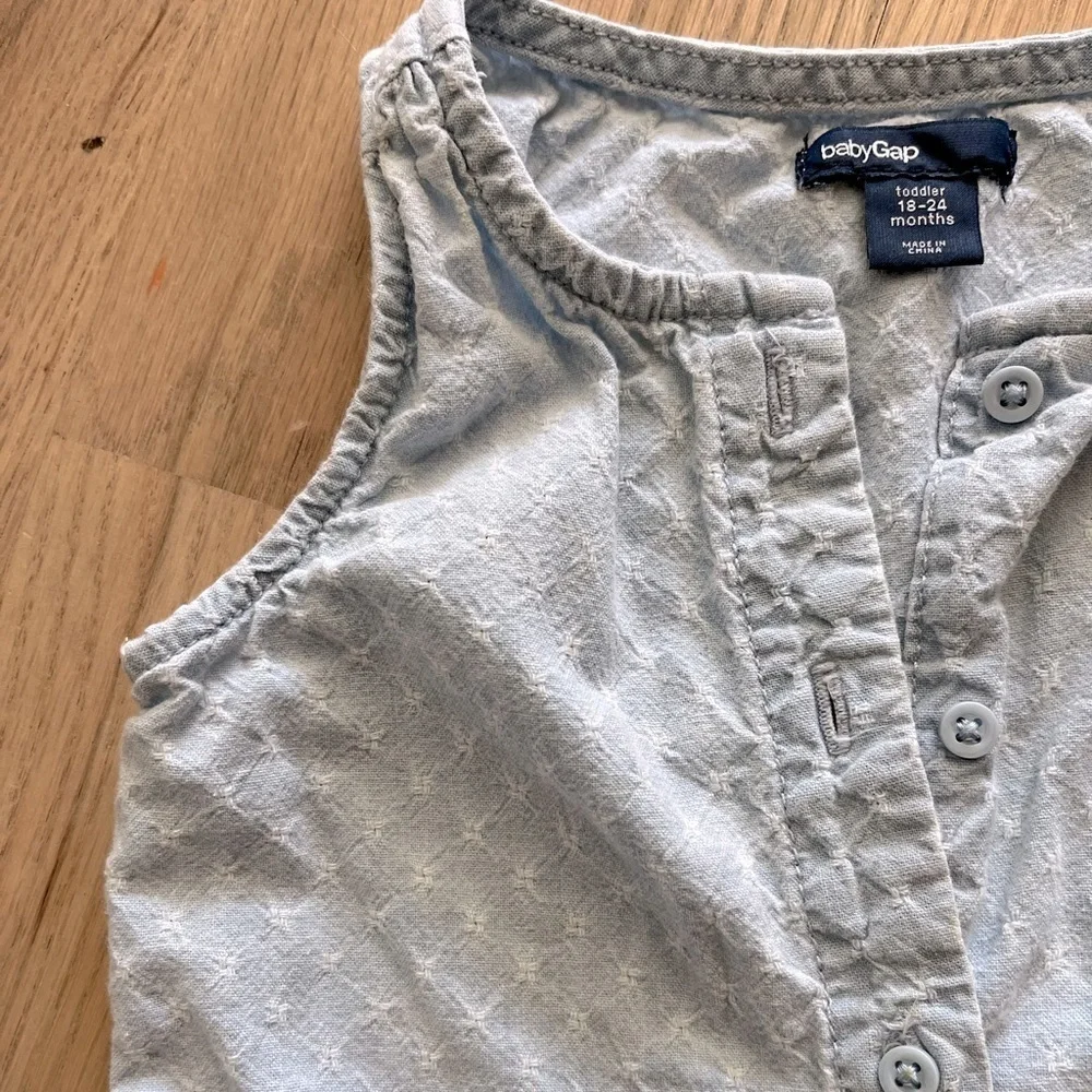 | Baby GAP | Denim Romper Sz 18-24 months Buttons and snaps